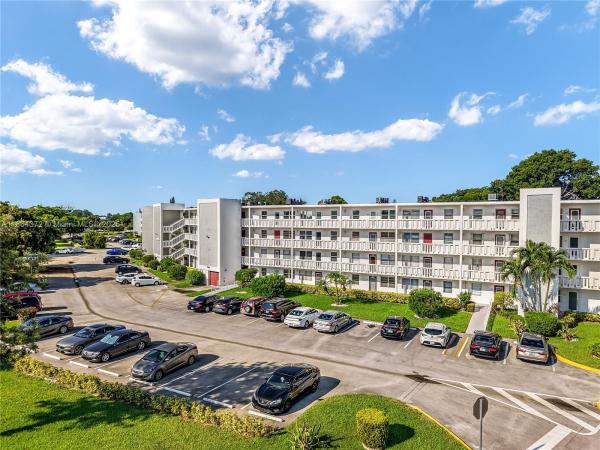 1032 Ellesmere B #1032, Deerfield Beach, Florida 33442, image 1