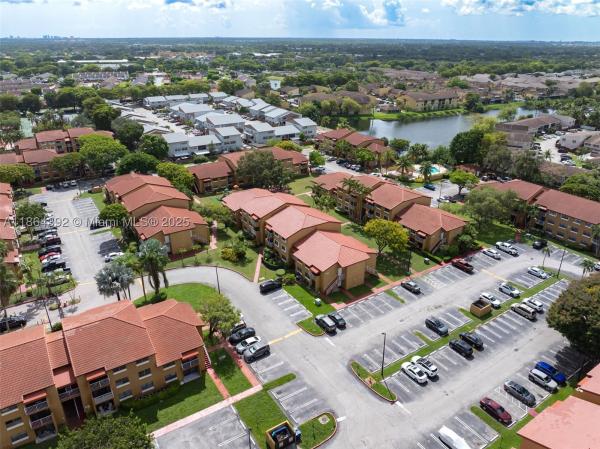 The Courts At Kendall, 15620 SW 80th St #H-101, Kendall West, Florida 33193, image 2