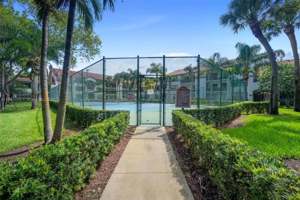 Hollywood Parc, 530 S Park Rd #18-11, Hollywood, Florida 33021, image 1