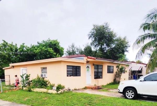 Fleeman Heights, 1051 NE 155th St, North Miami Beach, Florida 33162, image 1