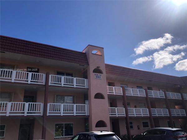 Sunrise Lakes 3, 9561 Sunrise Lakes Blvd #306, Sunrise, Florida 33322, image 1
