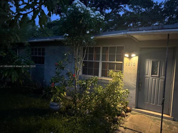 Broadview Country Club Estates, 6890 SW 16th Ct, North Lauderdale, Florida 33068, image 1