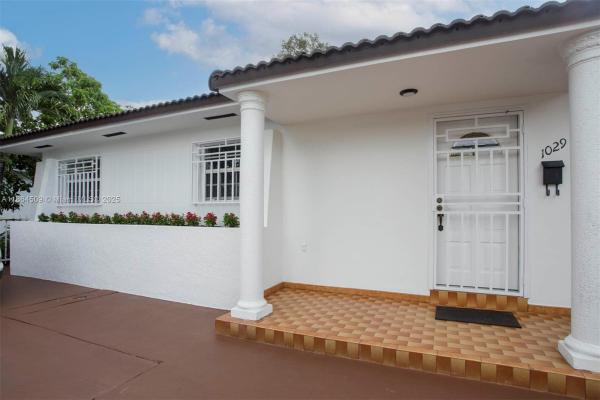 Grapeland Center, 1027 NW 28th Ave, Miami, Florida 33125, image 1