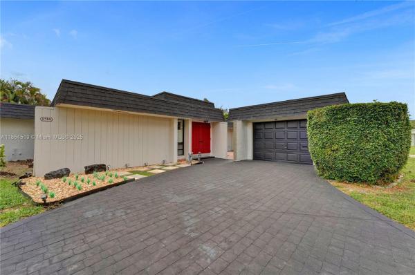 The Woodlands, 5708 Mulberry Dr #5708, Tamarac, Florida 33319, image 1