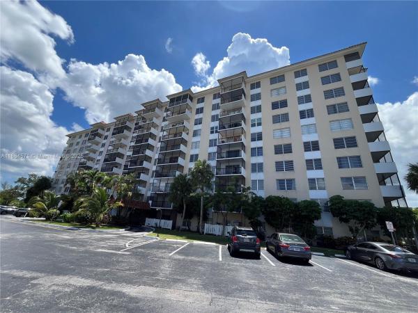 The Manors Of Inverrary, 4164 Inverrary Dr #215, Lauderhill, Florida 33319, image 2