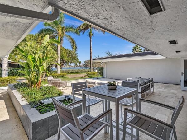 Hollywood Lakes, 840 S Southlake Dr, Hollywood, Florida 33019, image 1