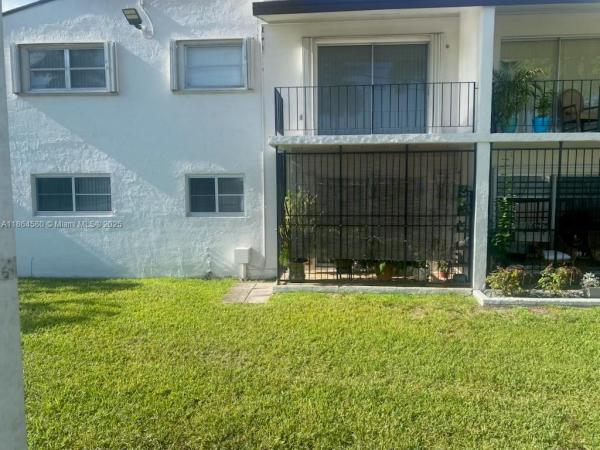 9520 SW 8 St 111, Unincorporated Dade County, Florida 33174, image 1
