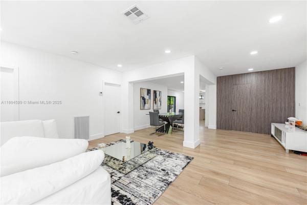 Durniers, 1884 SW 16th St, Miami, Florida 33145, image 3