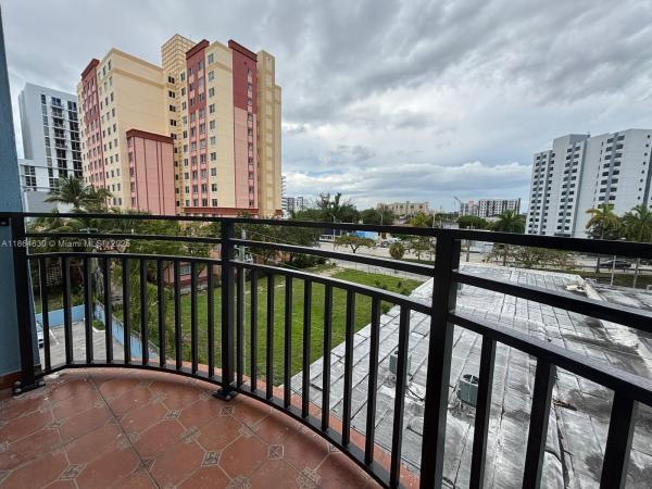 RioPlaza, 501 SW 1st St #506, Miami, Florida 33130, image 1