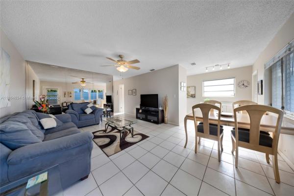 15600 NE 6 Ave 26d, Unincorporated Dade County, Florida 33162, image 1