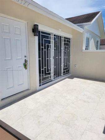 Leslie Patio Homes, 20327 NW 33rd Ave, Miami Gardens, Florida 33056, image 2