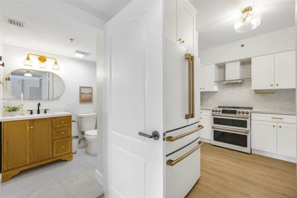 9340 Fontainebleau Blvd #W312, Unincorporated Dade County, Florida 33172, image 1