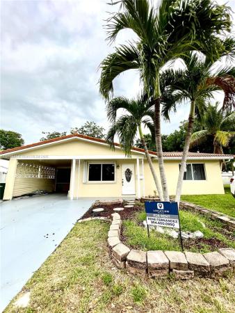 Tamarac Lakes North, 2301 NW 55th St #2301, Tamarac, Florida 33309, image 1