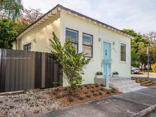 De Hedouvilles, 3452 Margaret St 0, Miami, Florida 33133, image 1