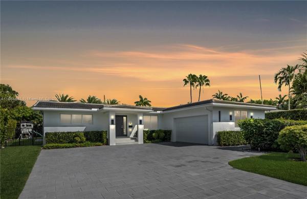 11675 NE 20th Dr, Miami, Florida 33181, image 1