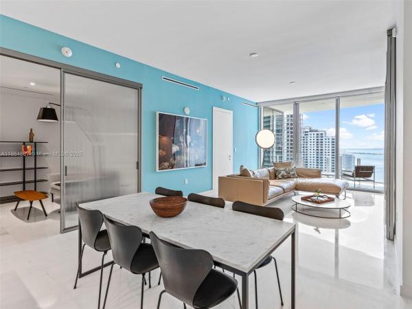300 Biscayne Blvd #2505, Miami, Florida 33131, image 3