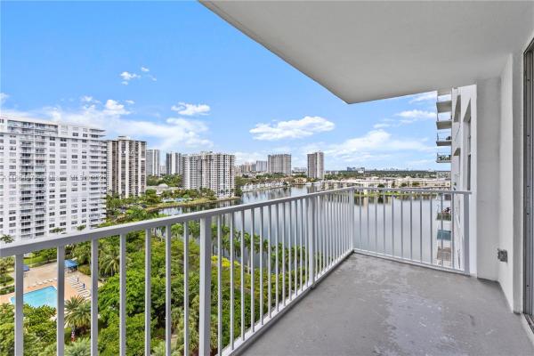Admirals Port West, 2801 NE 183rd St #1510W, Aventura, Florida 33160, image 3
