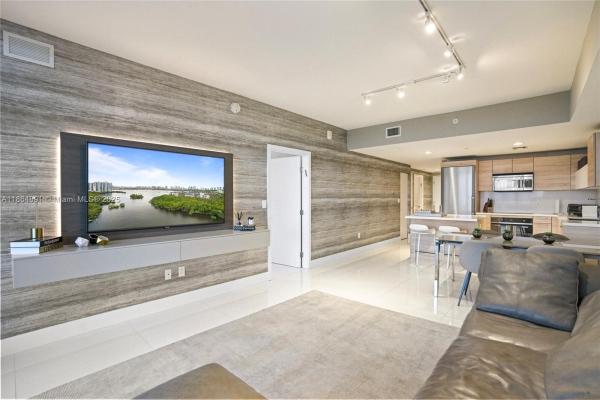 The Harbour South Tower, 16385 Biscayne Blvd 1618, North Miami Beach, Florida 33160, image 1