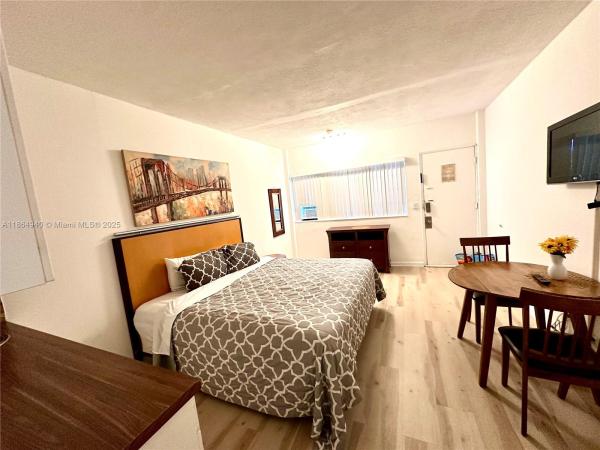 Knights Inn Hallandale, 26 Diplomat Pkwy #2325, Hallandale Beach, Florida 33009, image 1