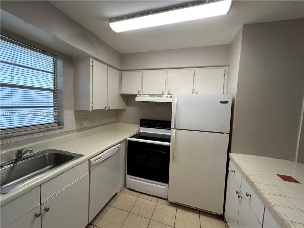 Margate Village, 6505 Winfield Blvd #B-18, Margate, Florida 33063, image 1