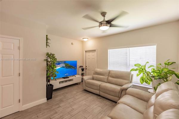 Coconuts, 23 Simonton Cir, Weston, Florida 33326, image 2