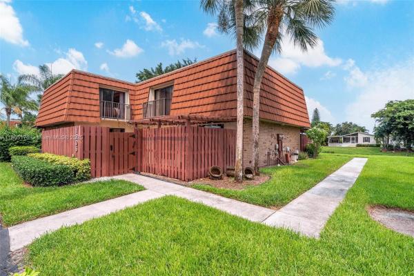 Village At Lake Pine, 1306 SW 118th Ter, Davie, Florida 33325, image 1