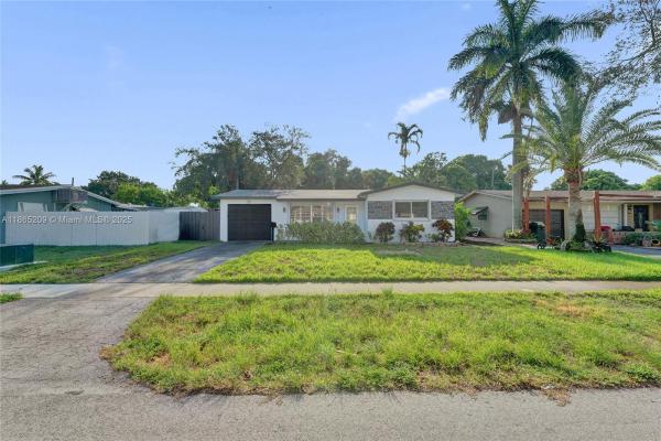 Delcrest Manor, 2015 N 58th Ave, Hollywood, Florida 33021, image 1