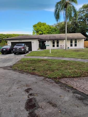 1672 NW 192nd Ter, Miami, Florida 33169, image 1