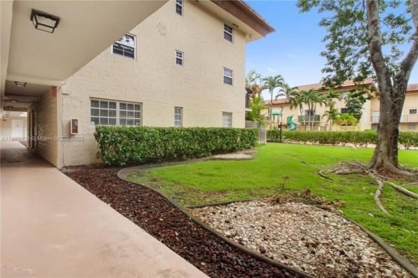 8600 SW 109th Ave #4-107, Unincorporated Dade County, Florida 33173, image 1