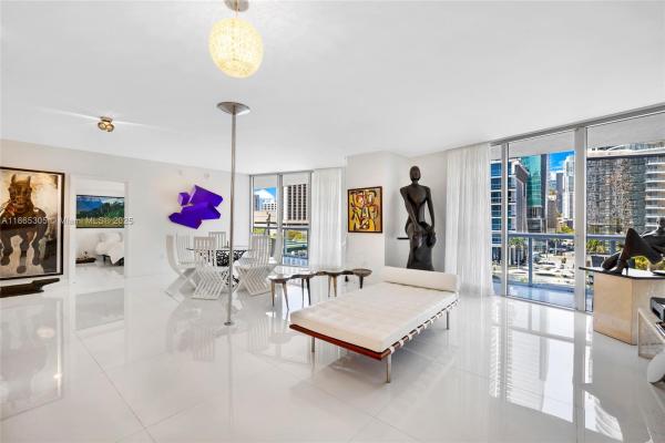 Icon Brickell Tower 1, 475 Brickell Ave #712, Miami, Florida 33131, image 1
