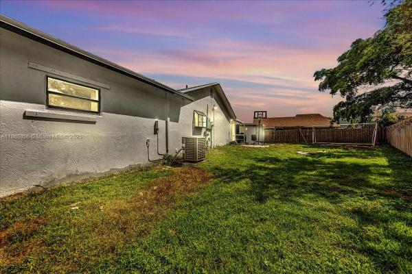 Springtree West, 4916 NW 92nd Ave, Sunrise, Florida 33351, image 2