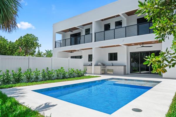Poinsettia Heights, 1320 NE 16th Ave, Fort Lauderdale, Florida 33304, image 2