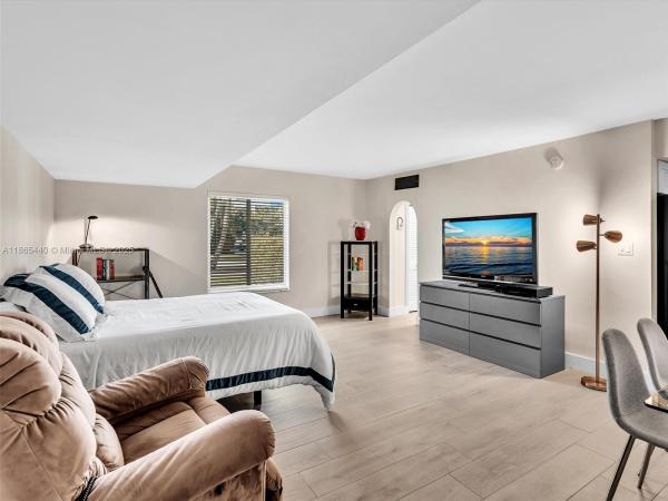 North Sunrise, 301 Sunrise Dr #1DW, Key Biscayne, Florida 33149, image 1