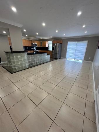 8401 NW 8th St #301, Unincorporated Dade County, Florida 33126, image 1