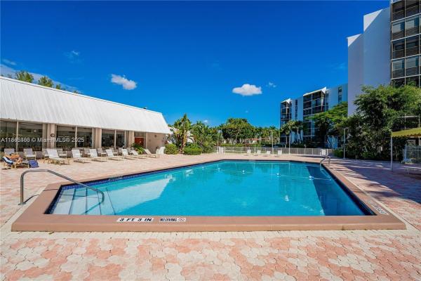 Biscaya, 20500 W Country Club Dr #614, Aventura, Florida 33180, image 2