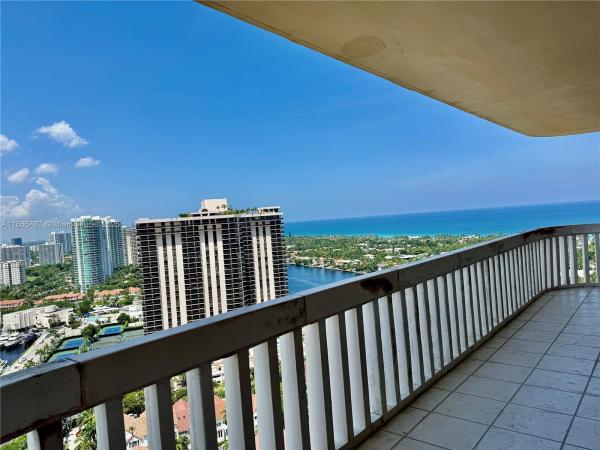 Turnberry Towers, 19355 Turnberry Way #26C, Aventura, Florida 33180, image 1