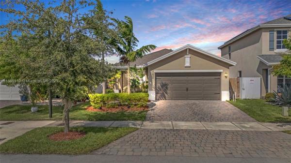 Royal Homes West, 624 NE 5th Way, Florida City, Florida 33034, image 1