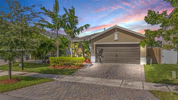 Royal Homes West, 624 NE 5th Way, Florida City, Florida 33034, image 2