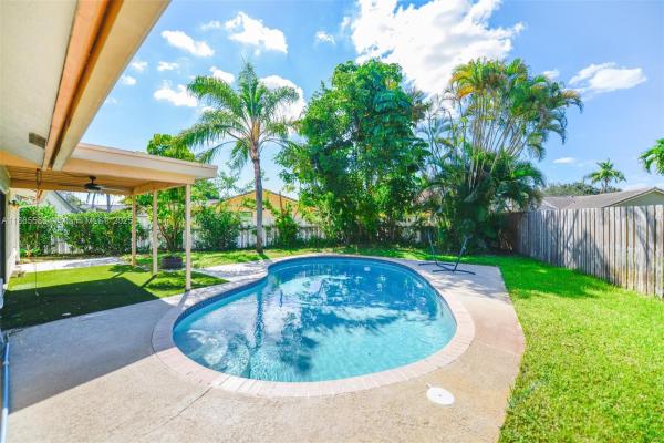 2532 NW 87th Dr, Coral Springs, Florida 33065, image 1