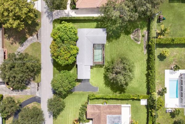 Hill Top Manor, 7320 SW 131st St, Pinecrest, Florida 33156, image 1