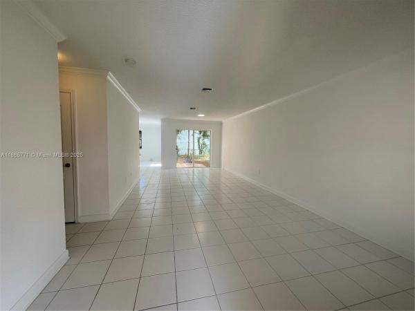 Eastridge, 4030 Eastridge Cir, Deerfield Beach, Florida 33064, image 2