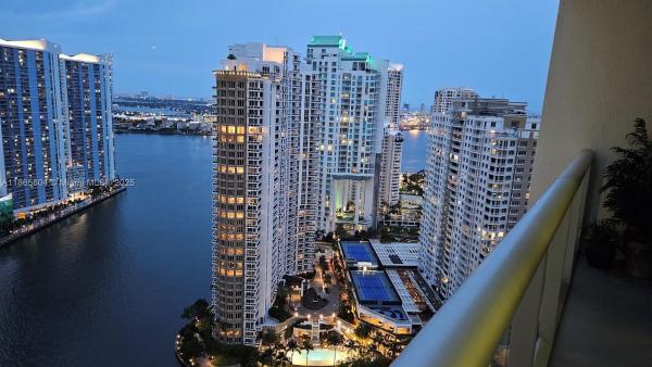 Icon Brickell Tower 2, 495 Brickell Ave #3308, Miami, Florida 33131, image 1