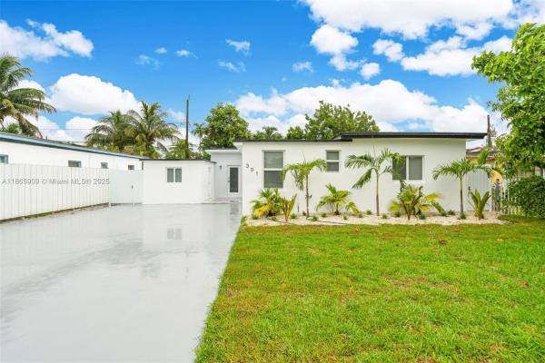 301 NW 108th St, Miami, Florida 33168, image 1