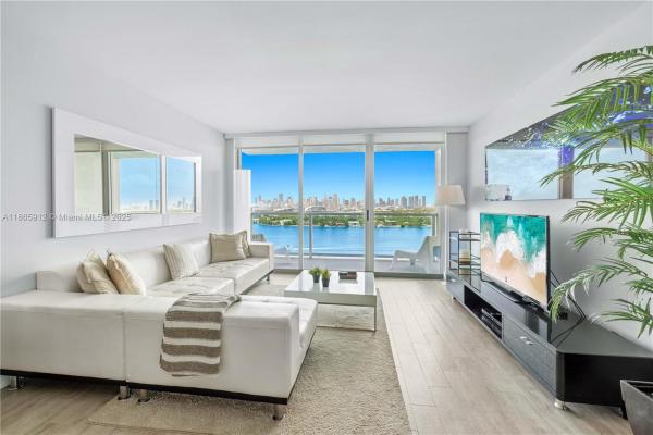 The Floridian, 650 West Ave 2005, Miami Beach, Florida 33139, image 1