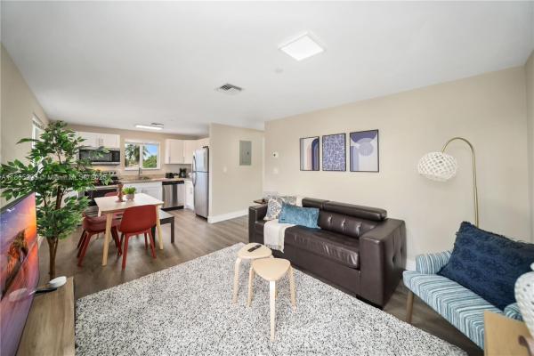 Hollywood Terrace, 2324 Garfield St, Hollywood, Florida 33020, image 2