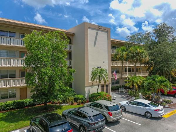 Antigua Village, 2405 Antigua Cir #M4, Coconut Creek, Florida 33066, image 1