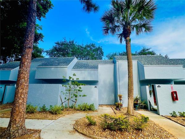 The Racquet Club Of Deer Creek, 33 Deer Creek Rd #D103, Deerfield Beach, Florida 33442, image 1