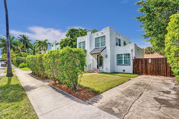 Pinewood Park, 617 36th St, West Palm Beach, Florida 33407, image 1