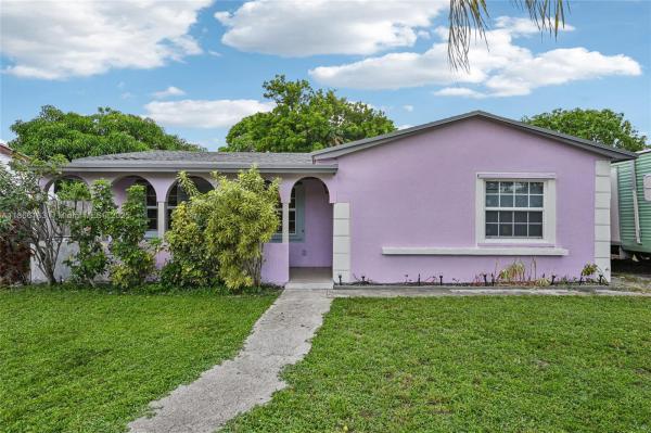 Boynton Hills, 417 NW 2nd St, Boynton Beach, Florida 33435, image 1