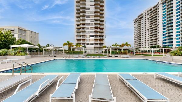 Del Prado, 18011 Biscayne Blvd 903-1, Aventura, Florida 33160, image 1